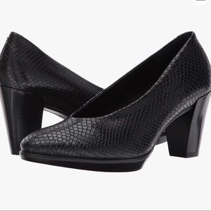 ECCO Shape 55 Plateau Stack Leather Dress Pump Blk